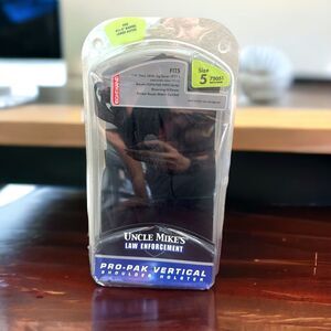 Uncle Mike's Pro-P Shoulder Holster Black Right Hand Size 4.5-5" bbl Colt 1911